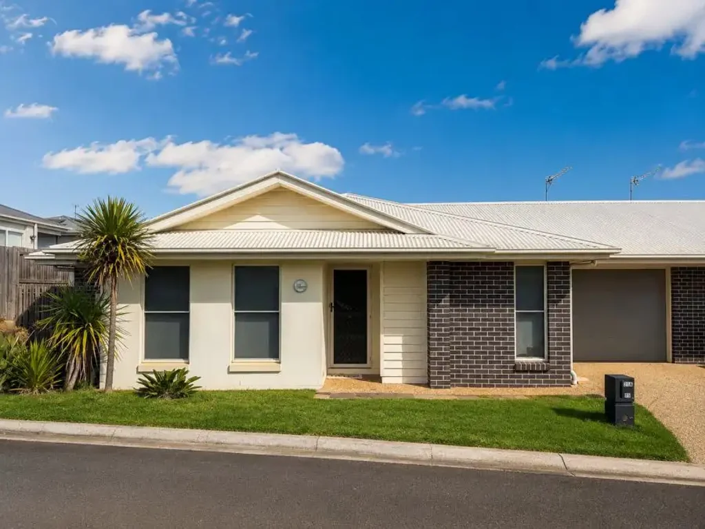 Drayton 3Moenga Modern Comfort in a Convenient Southside Location