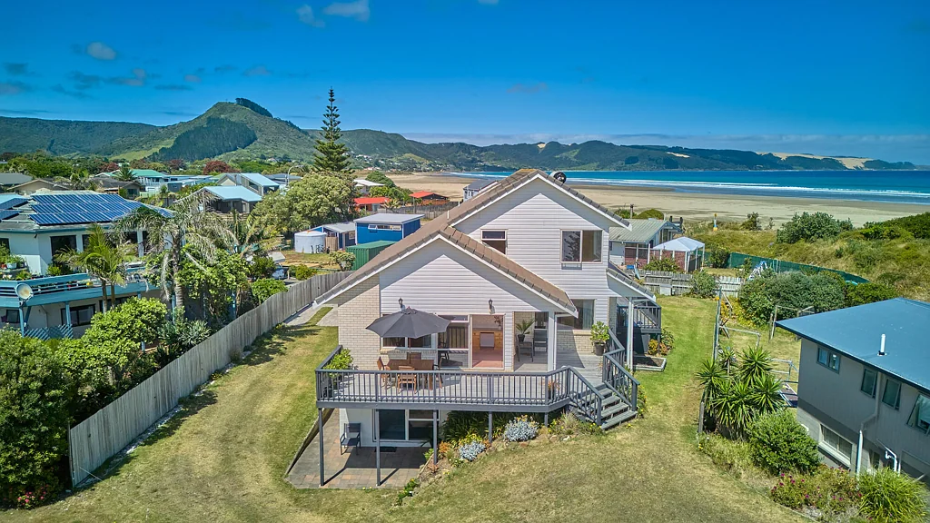 Ahipara 3Zimmer Panoramic Views & Timeless Design