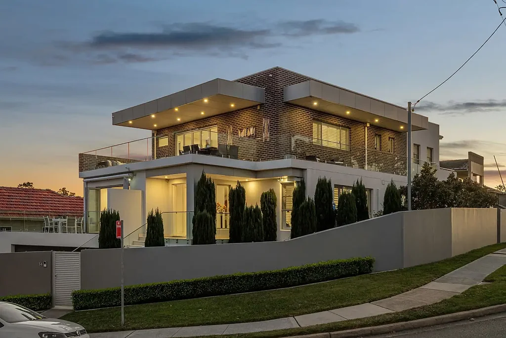 Constitution Hill 5Moenga Elevated Architectural Family Residence
