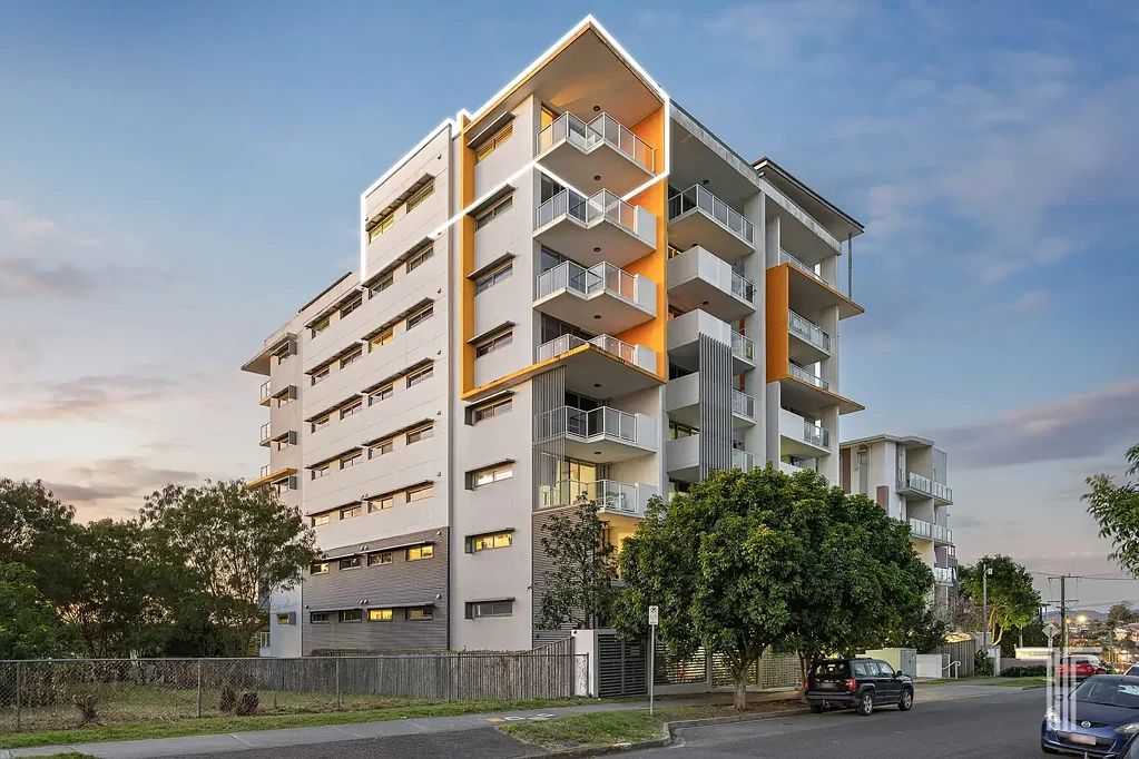 Upper Mount Gravatt 2房 顶层公寓，视野绝佳 Top-Floor Unit With Incredible Views