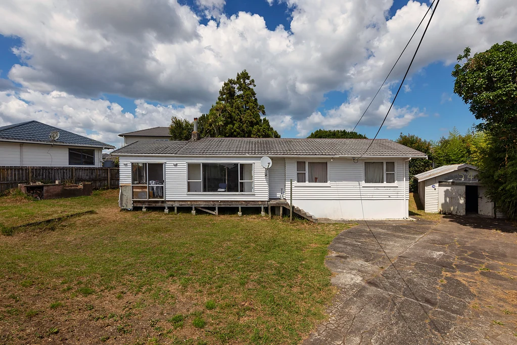 54 St Leonards Road, Kelston, Waitakere City, Auckland