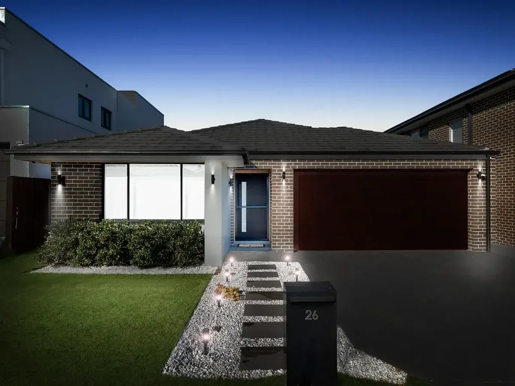 Stylish Family Home in Prime Gledswood Hills Location