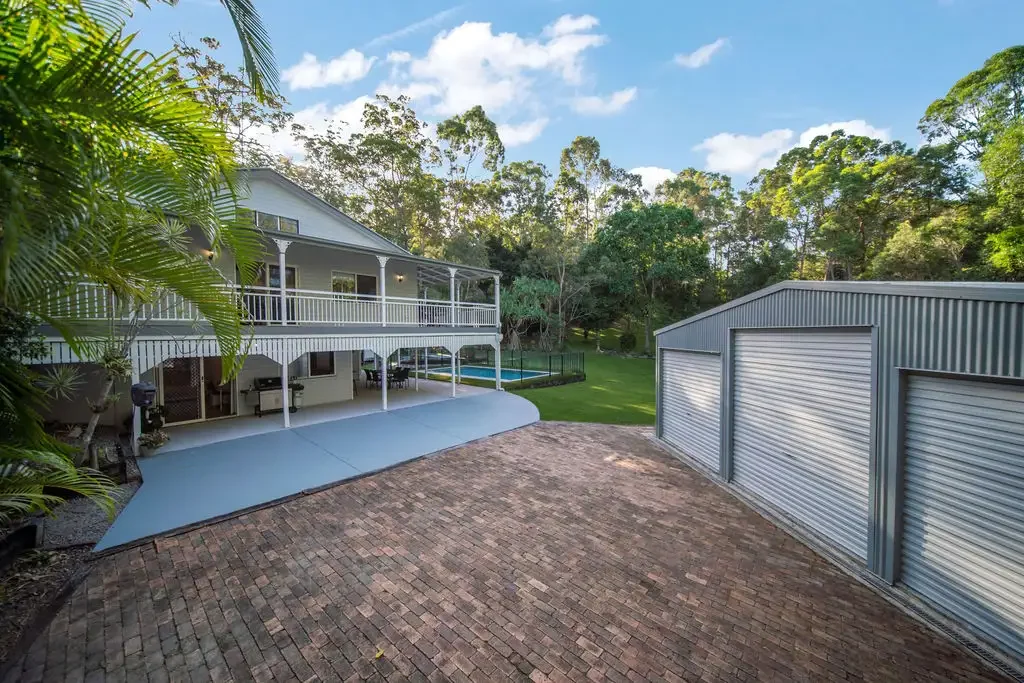 Maroochy River 4房  Hamptons-Inspired Queenslander on 6,267m² with Dual Living, Pool & Ultimate Family Freedom