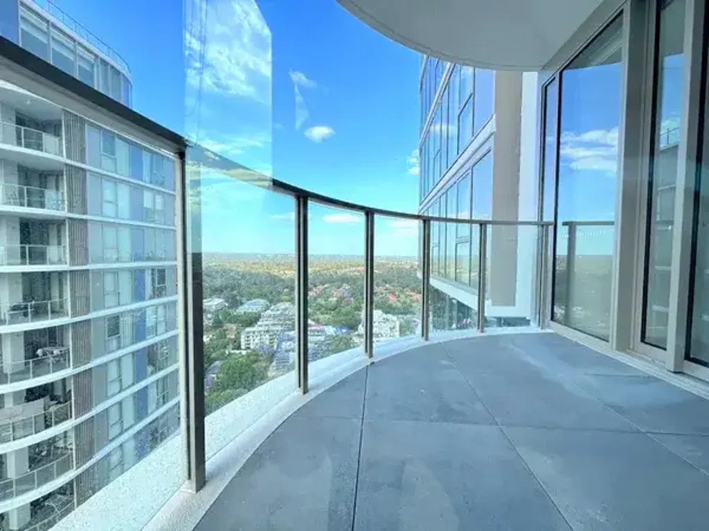 High Level Two Bedroom Apartment With Views