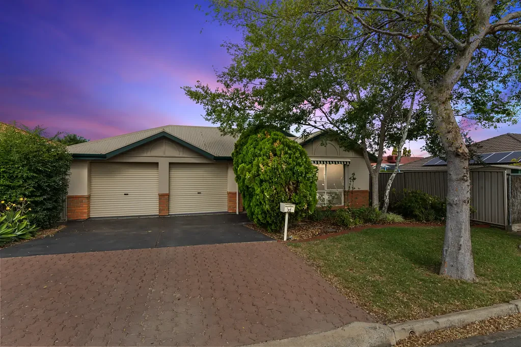 32 Saltram Parade, Oakden, SA 5086