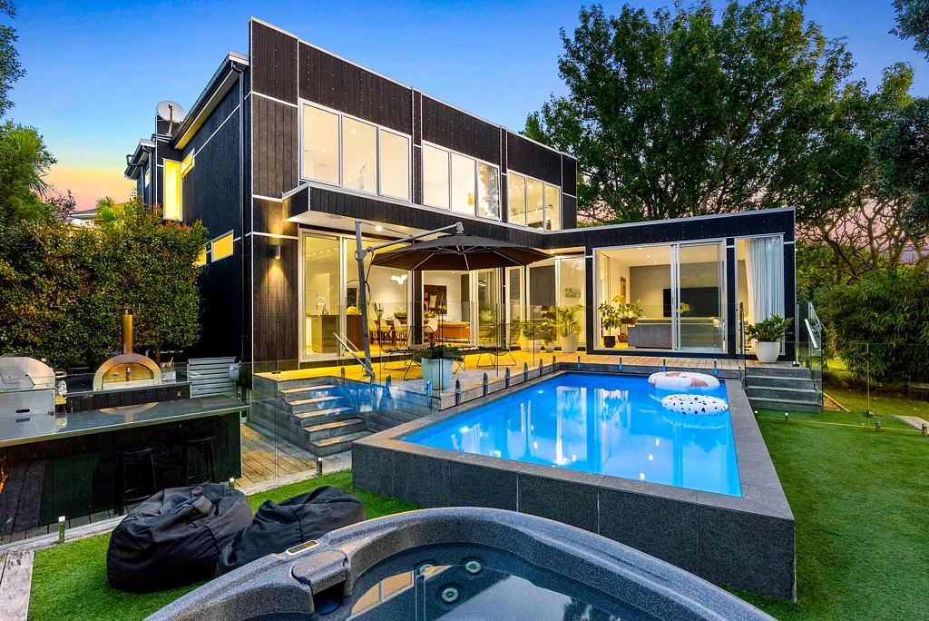 25 Spencer Terrace, Hauraki, North Shore City, Auckland