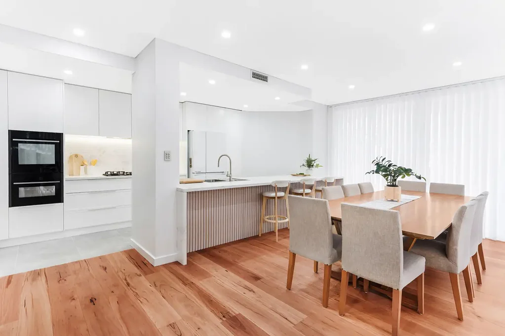Wollongong 4 Bedroom Luxury Beachside Living