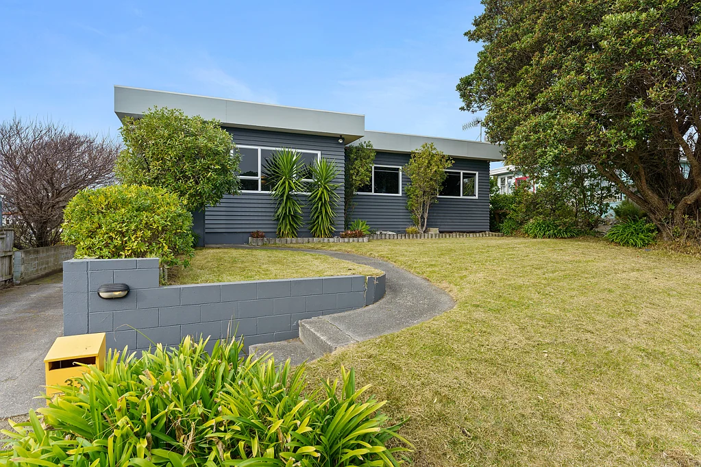 33 Margaret Road, Raumati Beach, Kapiti Coast, Wellington