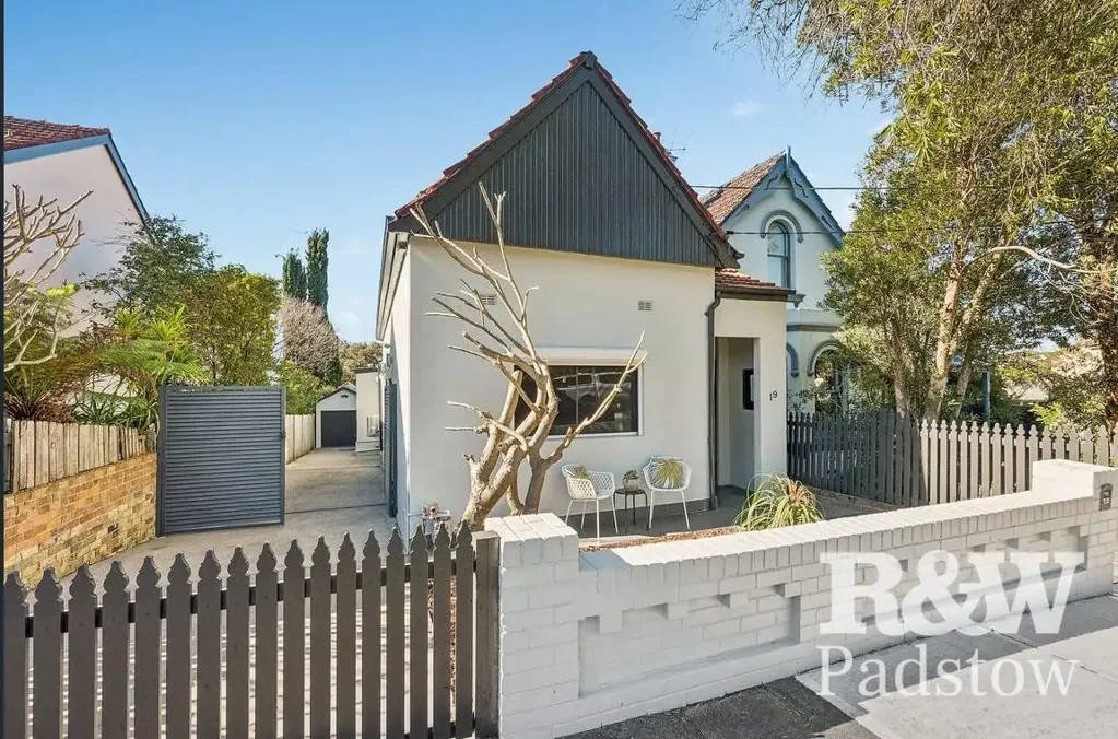 Convenient Dulwich Hill Living with Garage, Driveway & Ducted Air Conditioning
