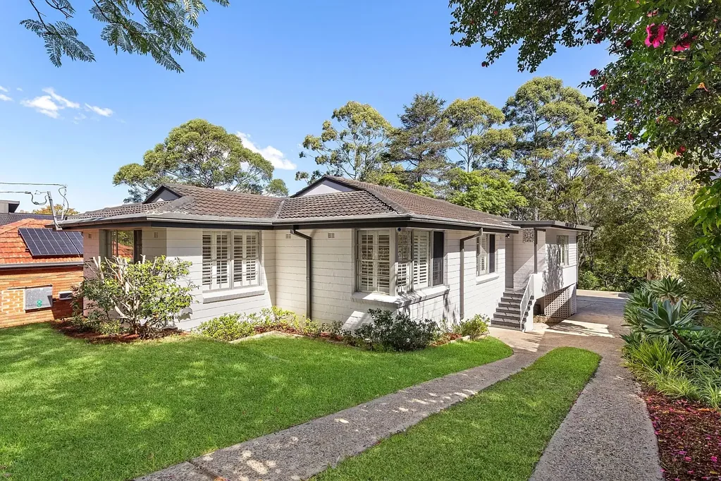Spacious Family Home Adjoining Reserve