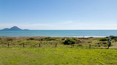 Coastlands 3બેડરૂમ Absolute beachfront, no compromises!