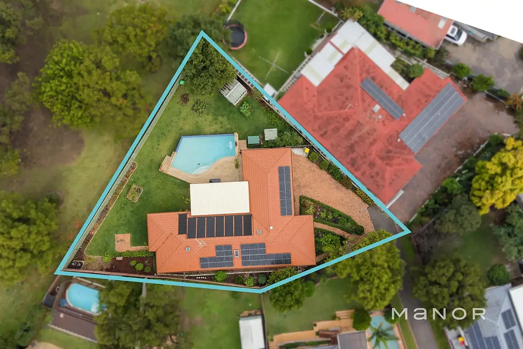 77 Crestwood Drive, Baulkham Hills, NSW 2153