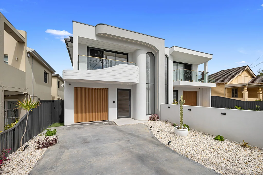 Mortdale 5બેડરૂમ Luxury Living Redefined - Brand-New Architectural Masterpiece