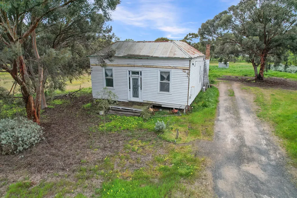 Kaniva 3房  A Piece of History with Endless Potential