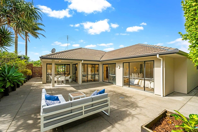 7 Orwell Road, Greenhithe, North Shore City