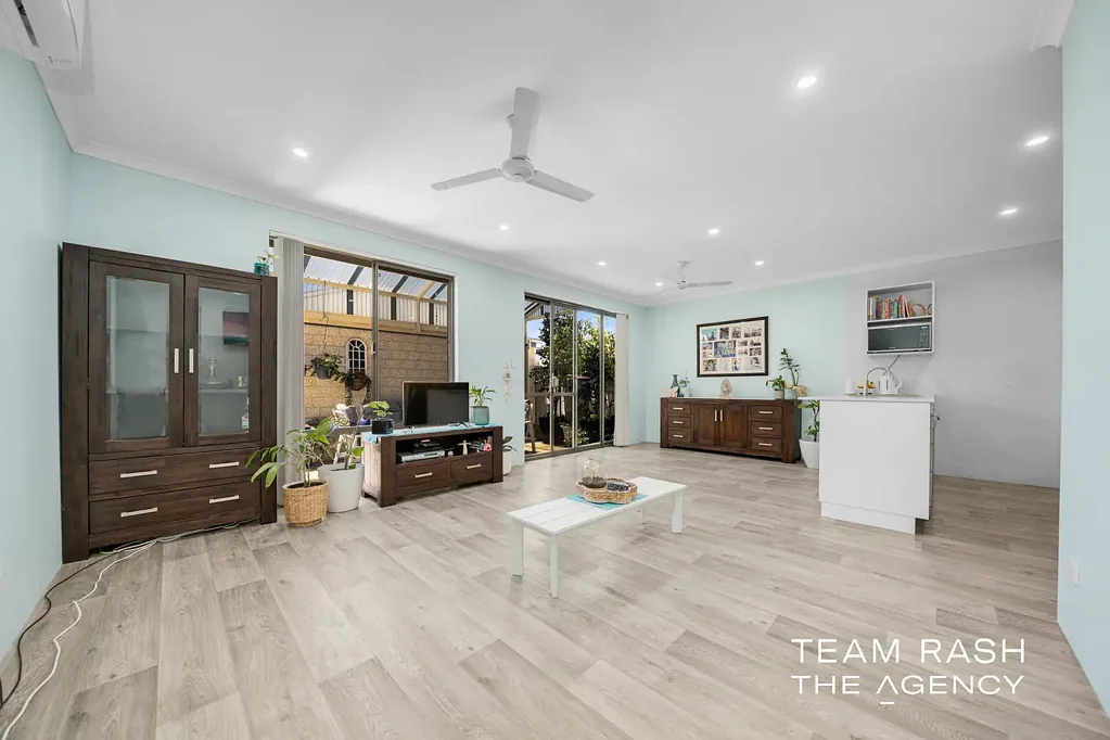 Banksia Grove 3Moenga Parkside Low Maintenance Home