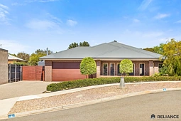 2 Joan Court, Bacchus Marsh