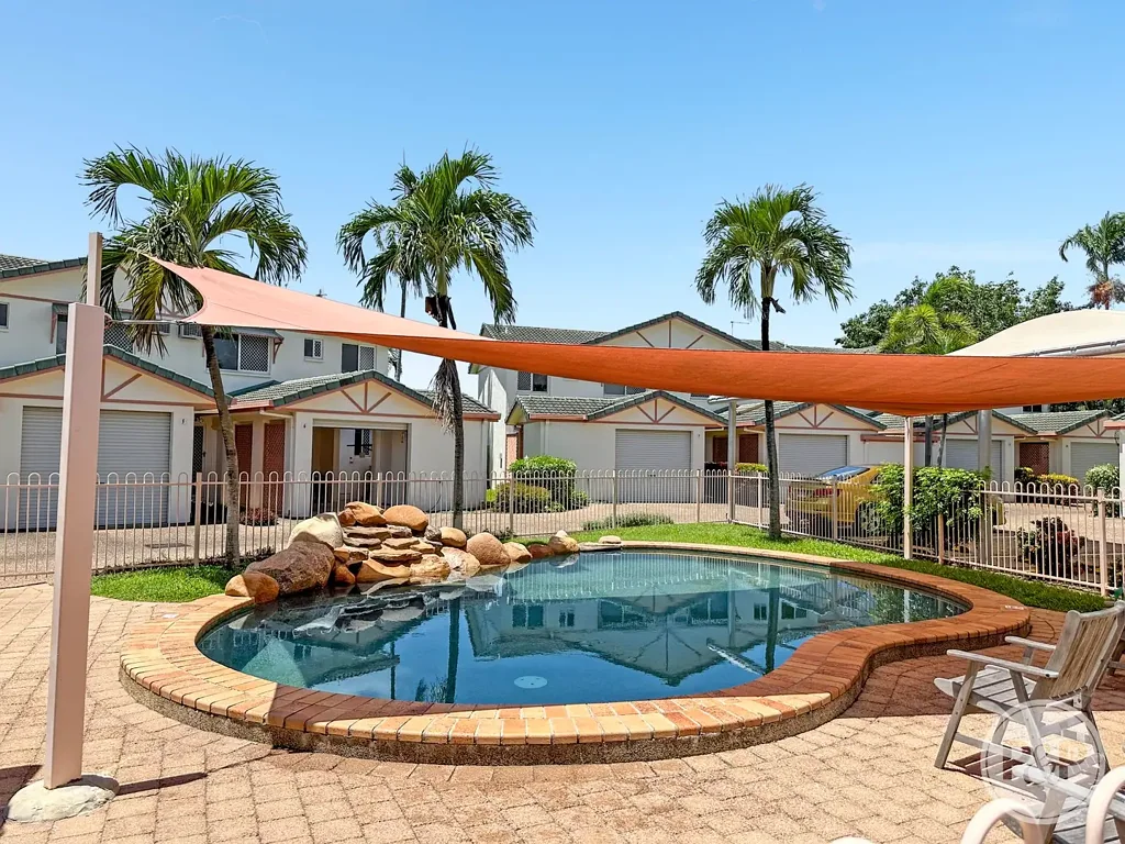 2/21-23 Tuffley Street, West End, QLD 4810