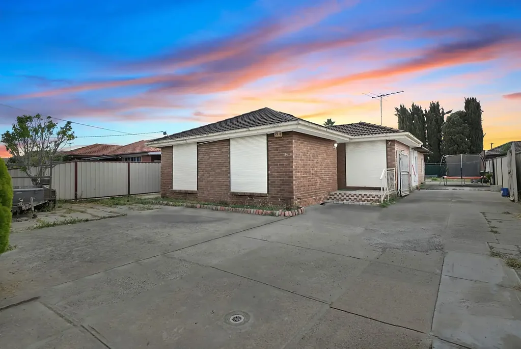 St Albans 3Kwarto Prime Location with Endless Possibilities!