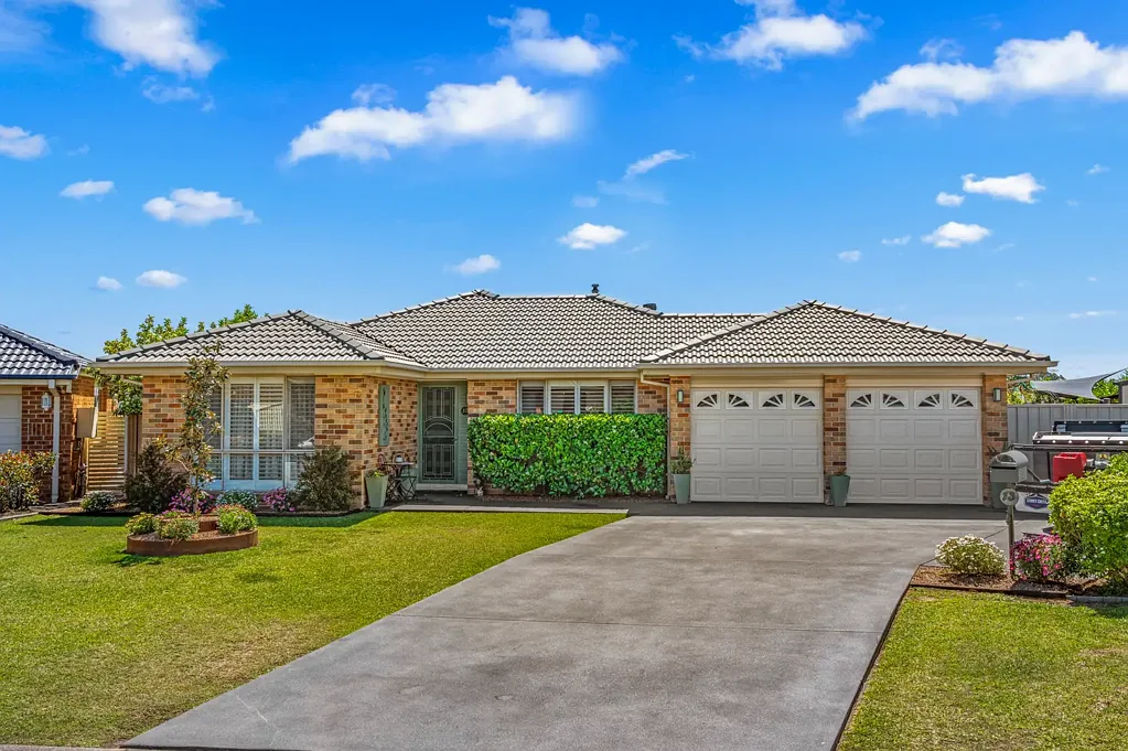 13 Greenwood Grove, Rutherford, NSW 2320