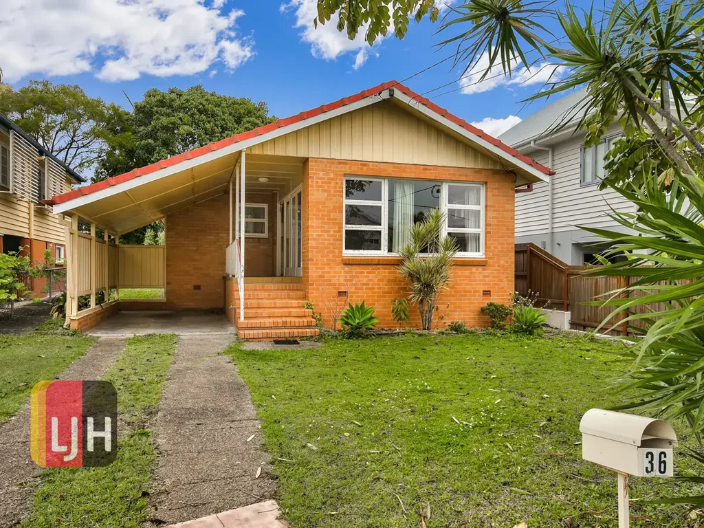 3 bedroom house in handy location!
