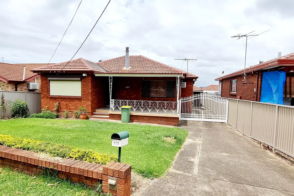 Spacious 3-Bedroom Brick Home with Room to Entertain
