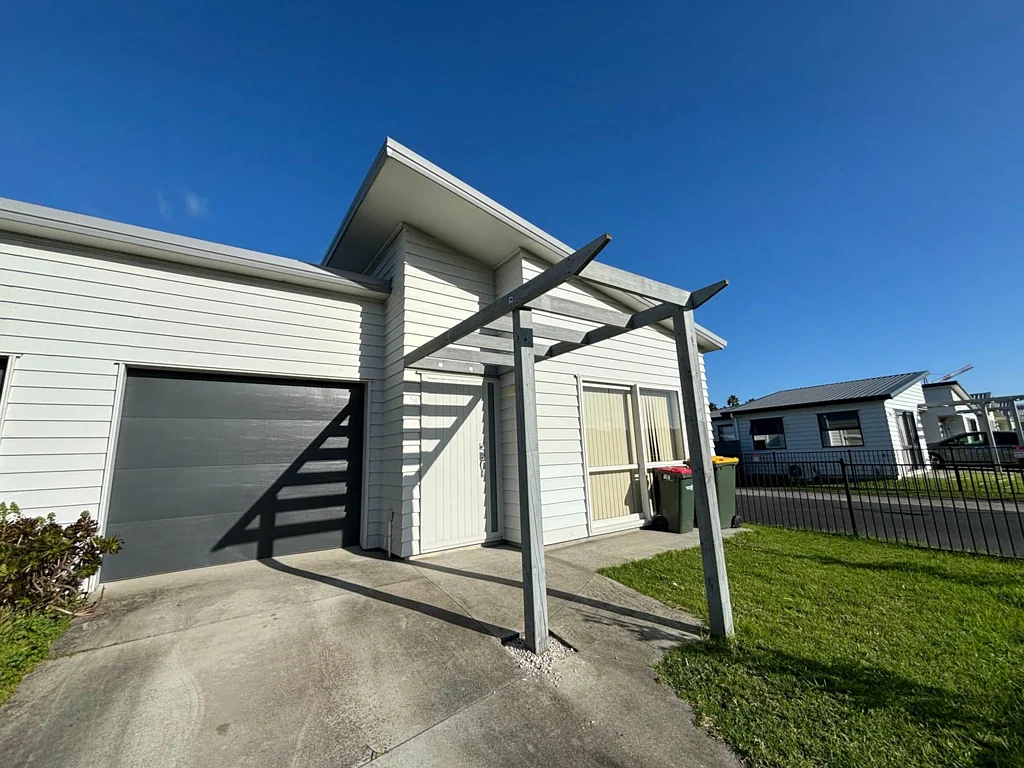 Modern Amenities. Urban Location. Sophisticate...