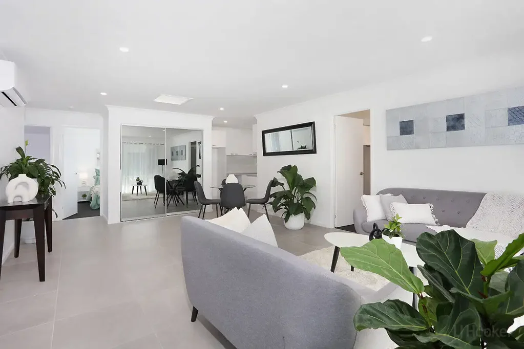 2/134 Oxley Drive, Paradise Point, QLD 4216