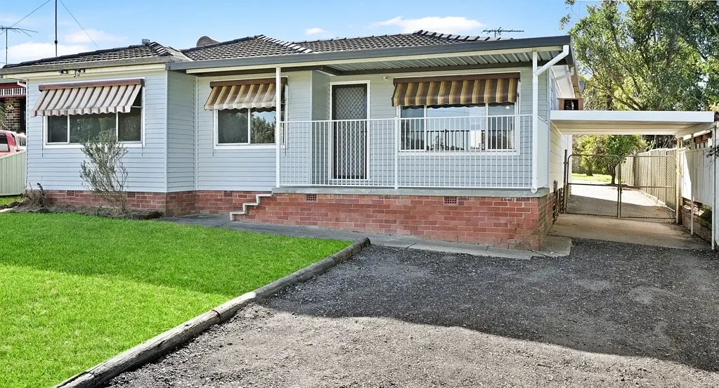 Comfortable Family Home in Convenient Riverstone Location