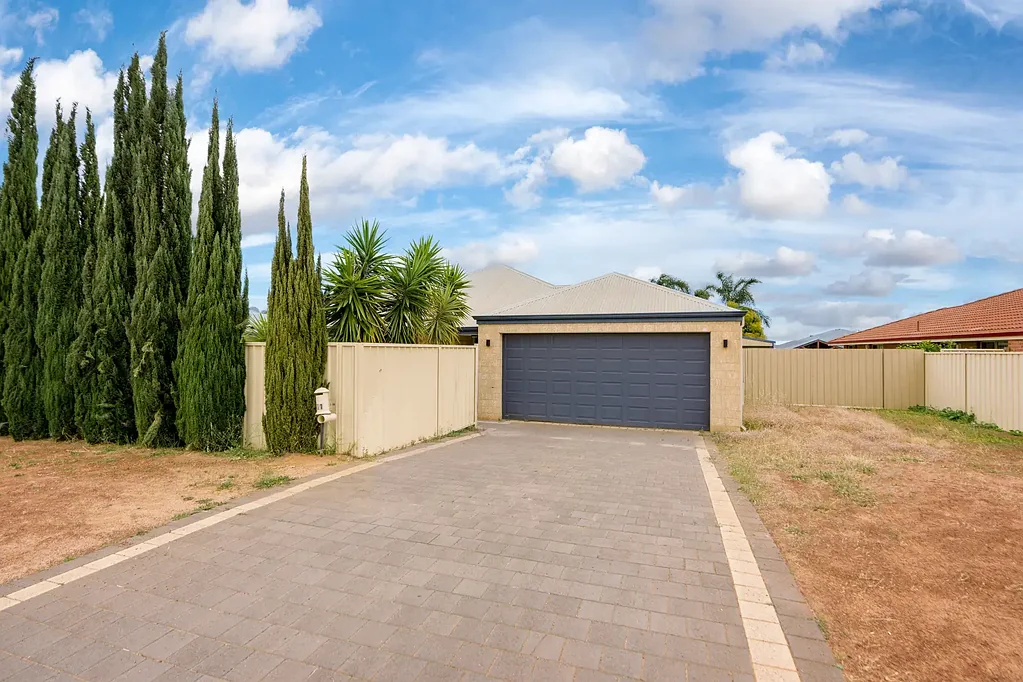41 Sutcliffe Road, Waggrakine, WA 6530