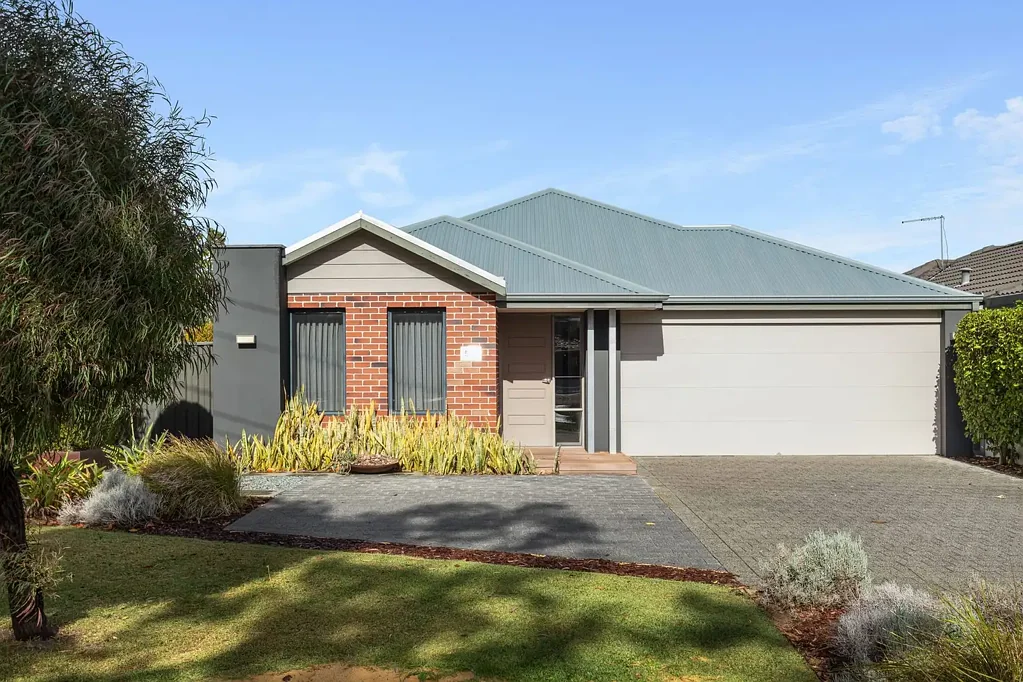 557 Karrinyup Rd, Stirling, WA 6021