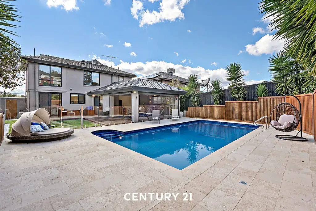 Balwyn North 5房  Family Entertainer in the Balwyn High School Zone