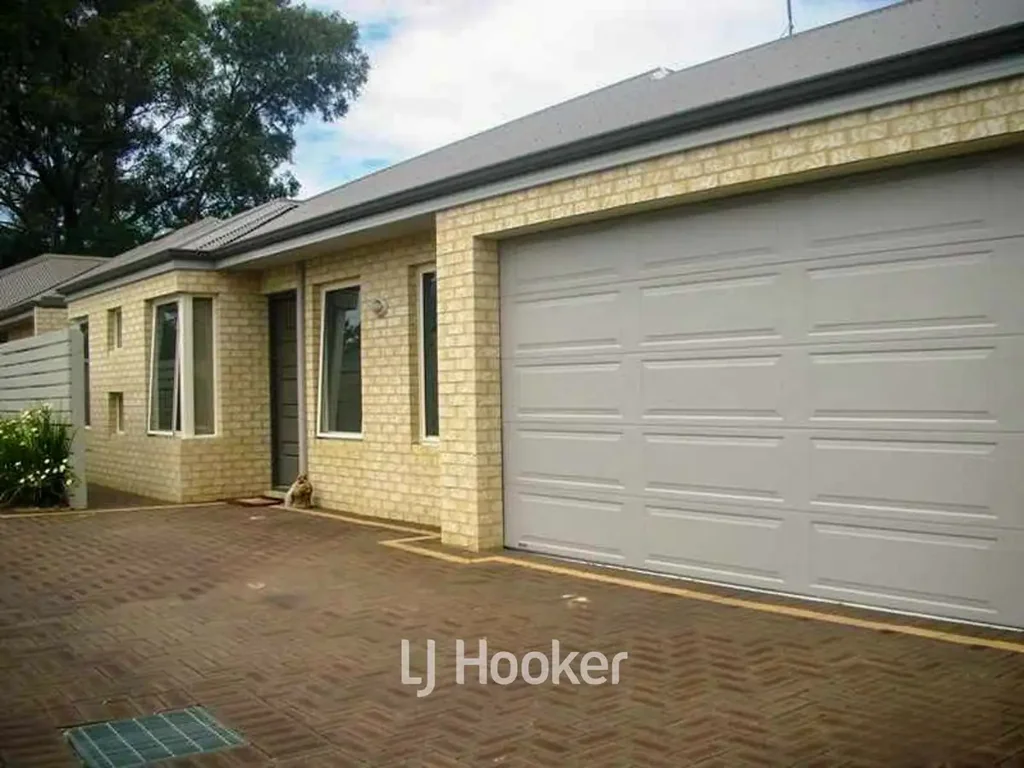 2/15 Lowe Street, Carey Park, WA 6230