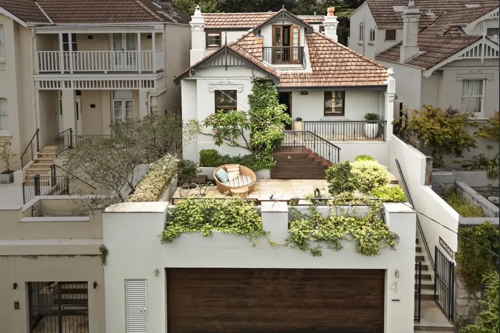 A Grand Family Home!