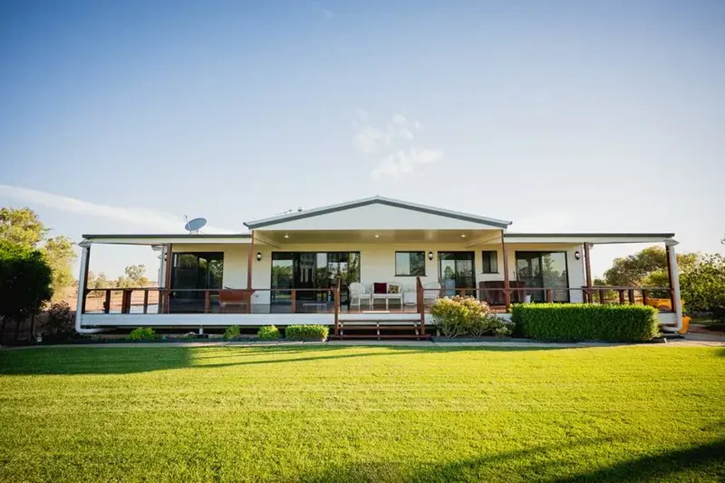 Roma 4 Slaapkamer Stunning Family Home on the Edge of Town