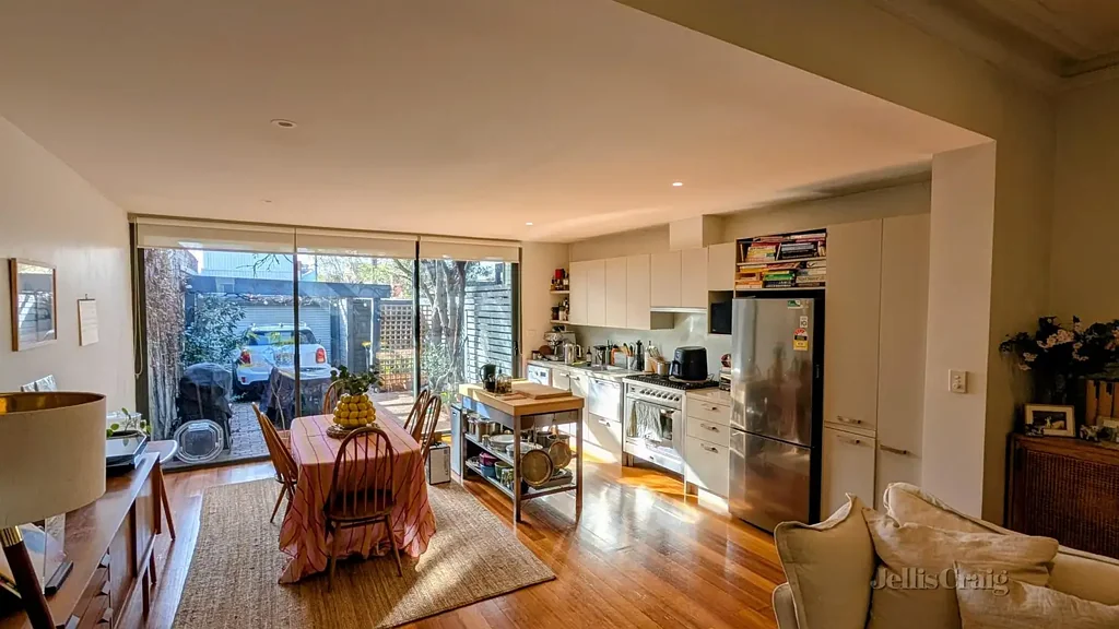 ‘Nyora’ – Stylish Victorian Terrace
