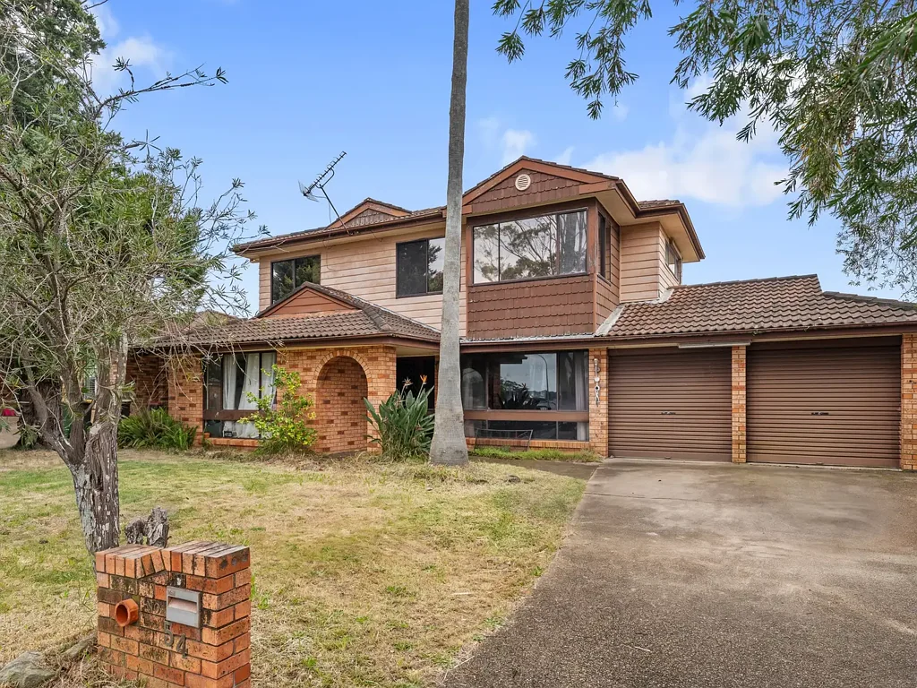 Woronora Heights 4房 宽敞且潜力无限 Spacious And Packed With Potential