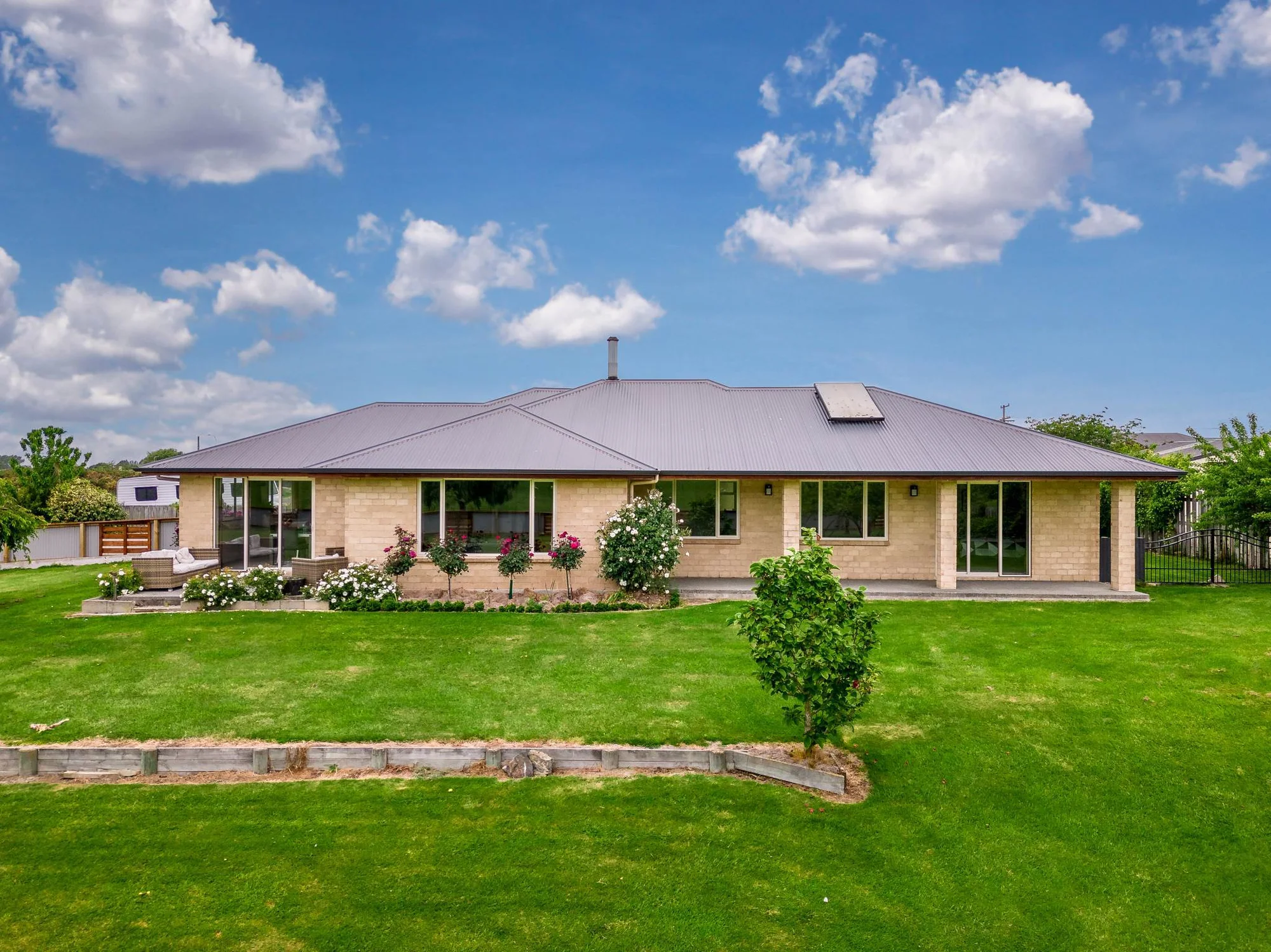 Waimate 4 Bedroom Sweeping views with space to grow