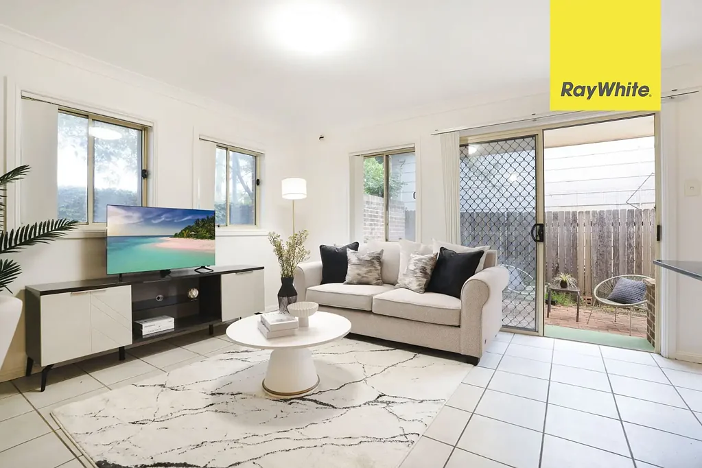Lidcombe 3غرفة نوم LOW MAINTENANCE AND STRATA TOWNHOUSE
