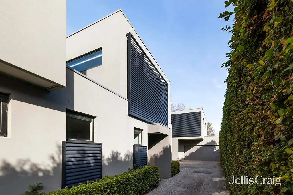 2/8 Deborah Avenue, Bentleigh East, VIC 3165