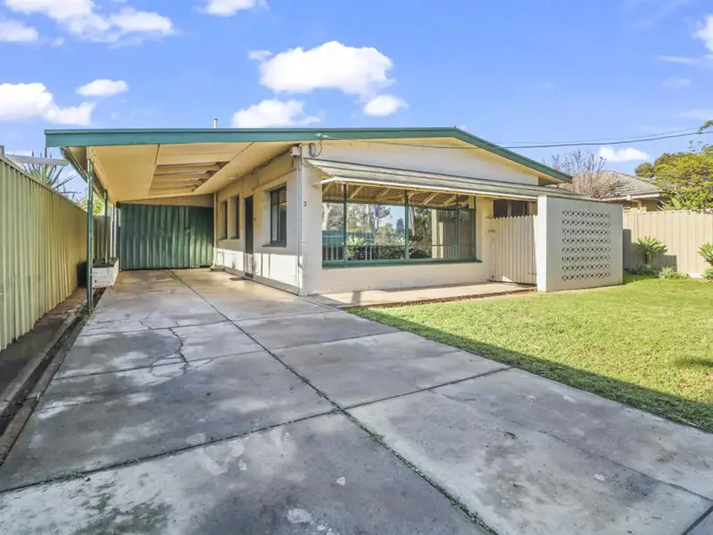 Quaint 2 Bedroom Home...