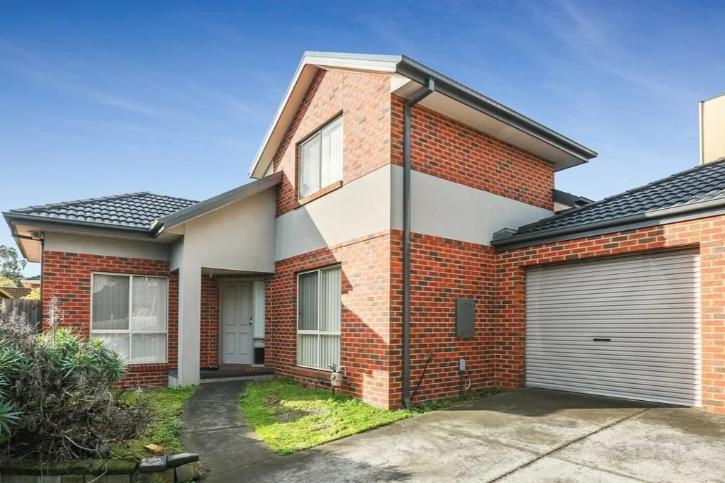 Comfortable & Convenient Living in Prime Clayton Location
