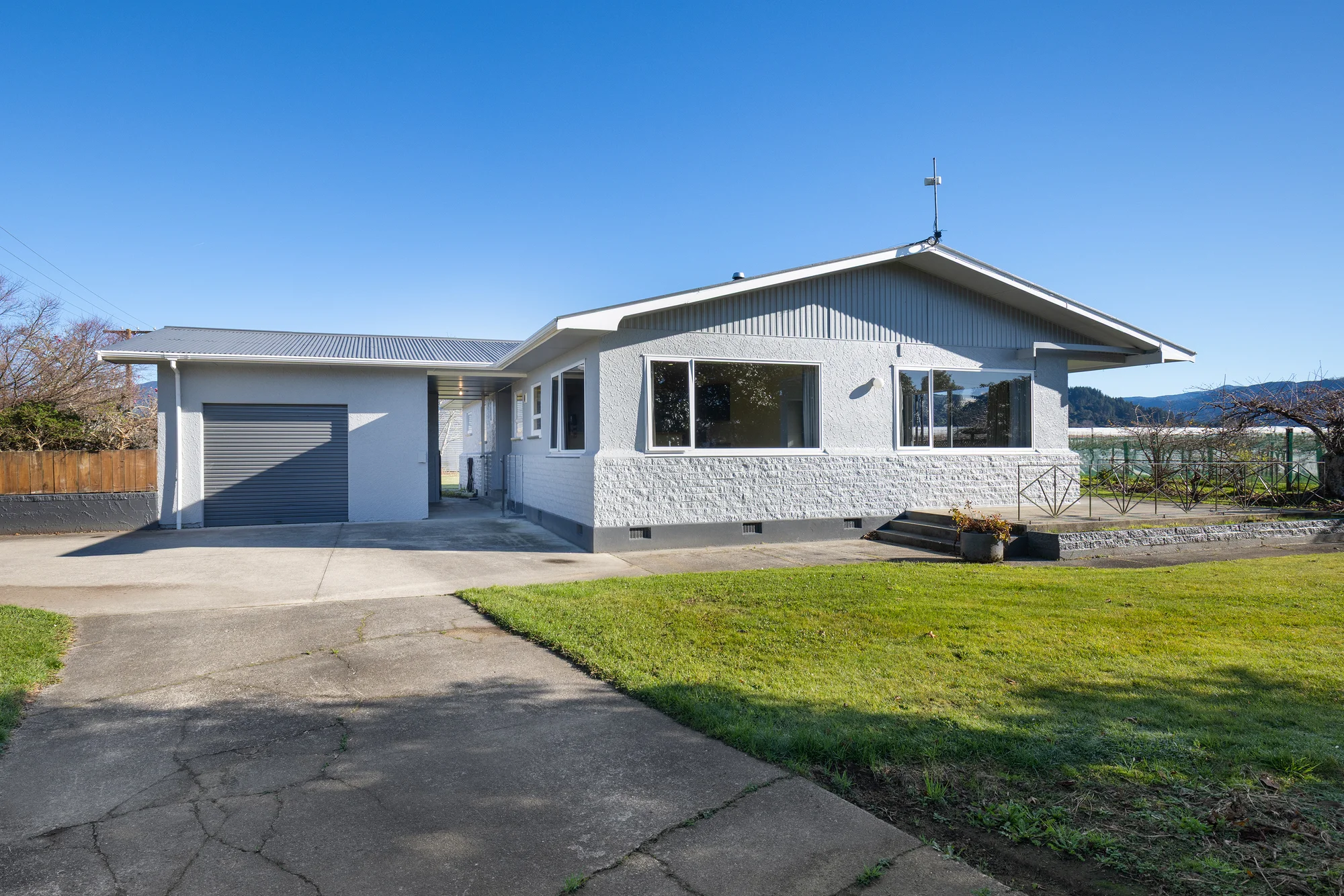 Motueka 4Kwarto Complete Package: Home, Income & 600sqm Shed!