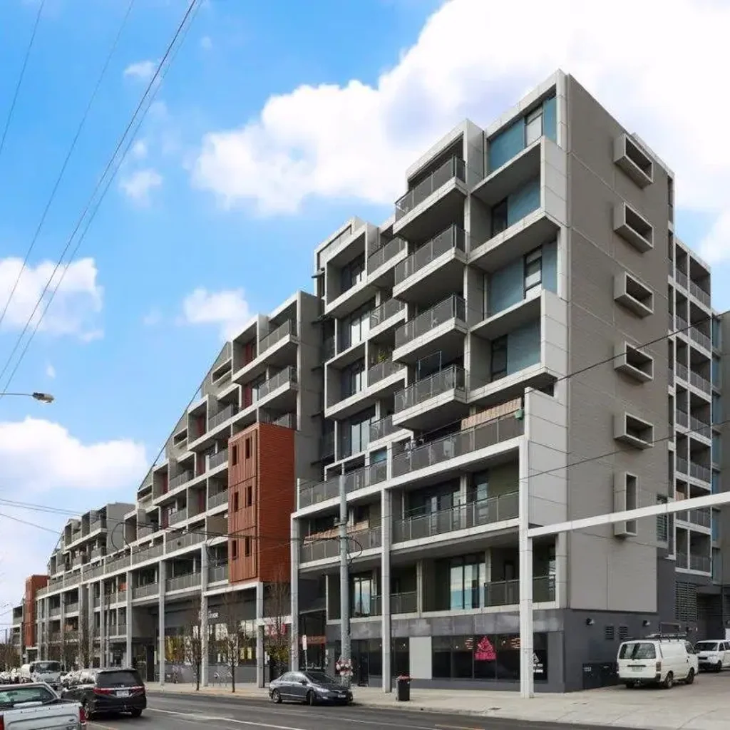 THE NICHOLSON' - Prime Position with City views!