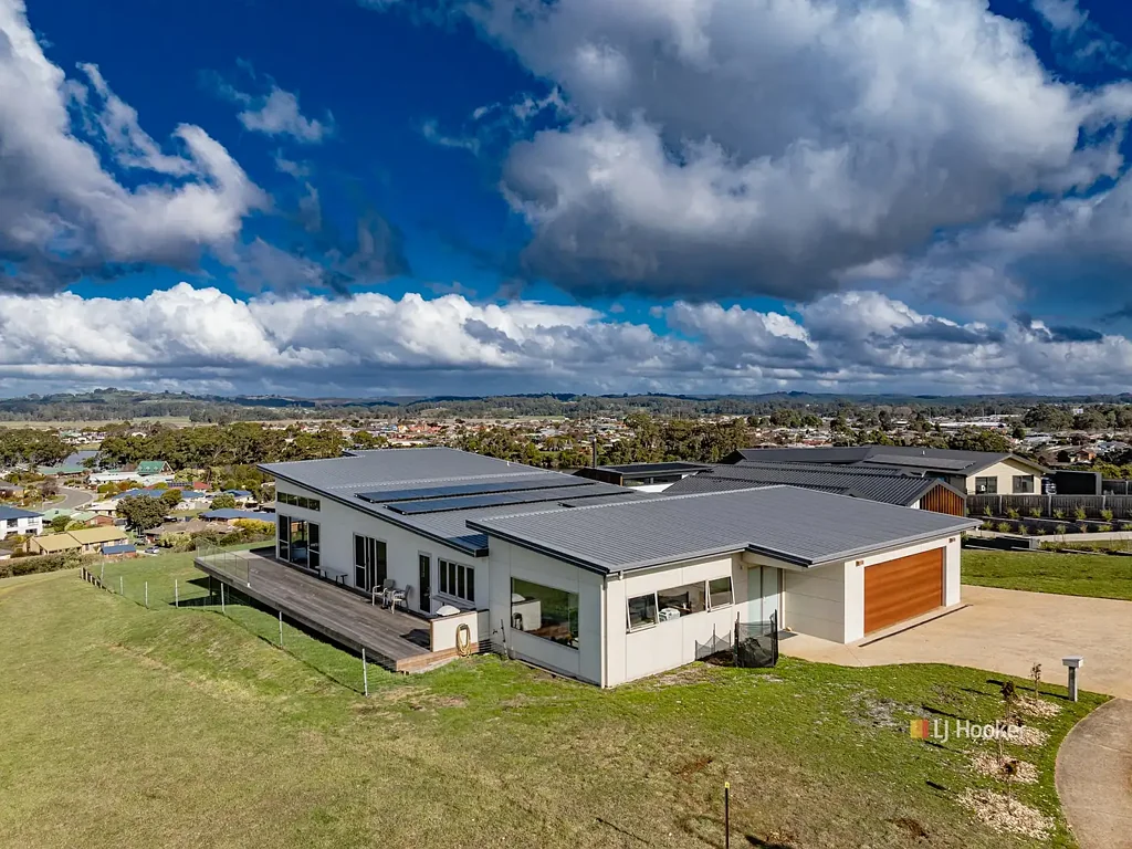 Wynyard 5 Bedroom LUXURY LIVING WITH BREATH TAKING VIEWS!
