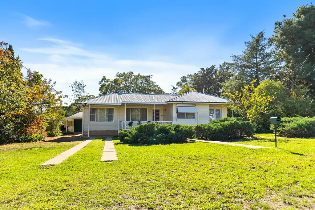 Gulgong 4 Bedroom MUCH LOVED FAMILY HOME