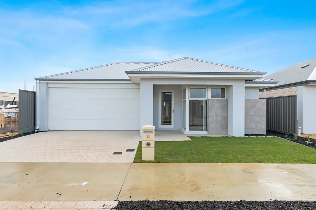 Five Bedroom Home In Port Kennedy