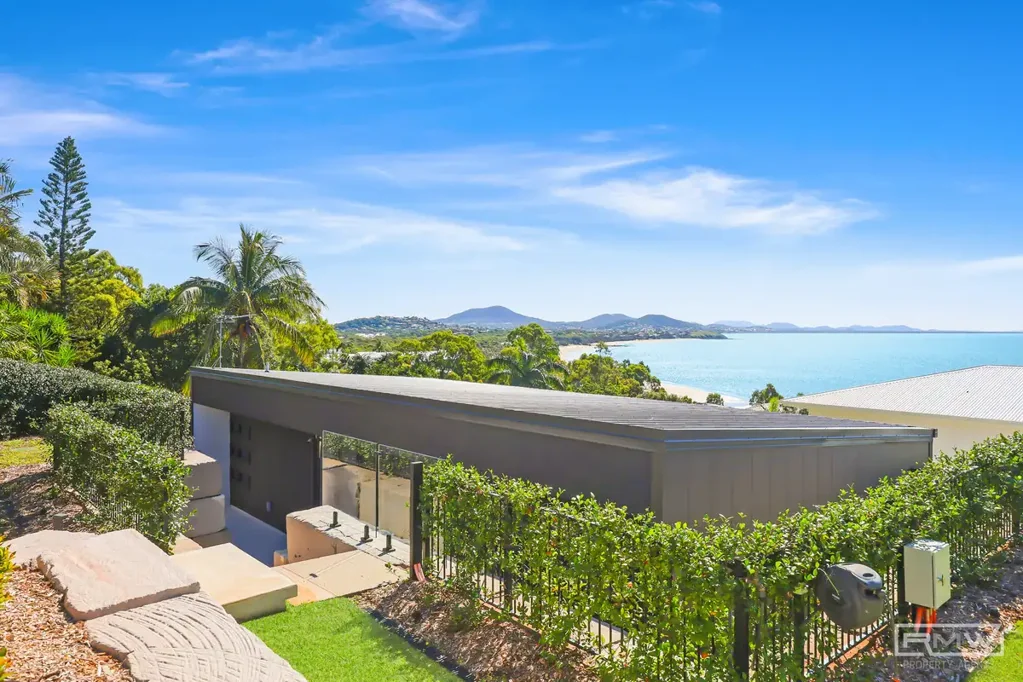 Perfectly Furnished - Your Comfortable Coastal Retreat!