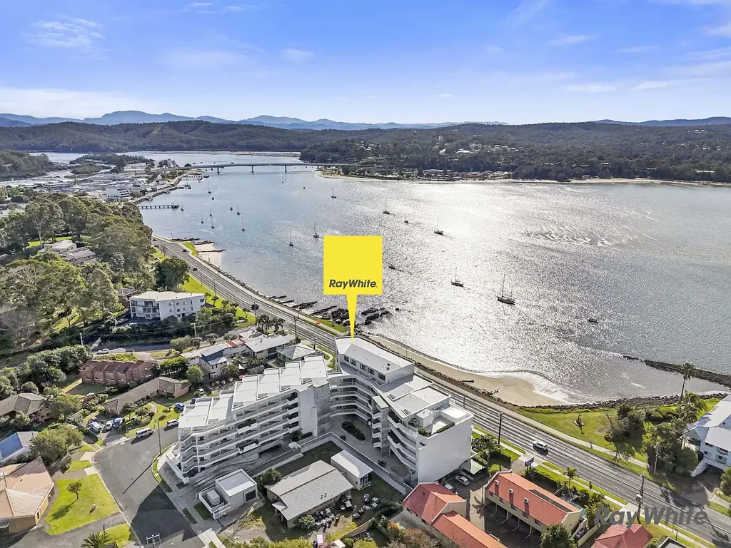 Batemans Bay 4房  Batemans Bay's Premier Waterfront Penthouse!
