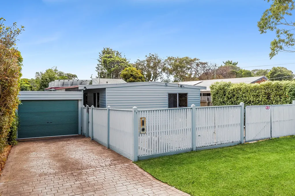 17 Lyrebird Street, Ocean Grove, VIC 3226